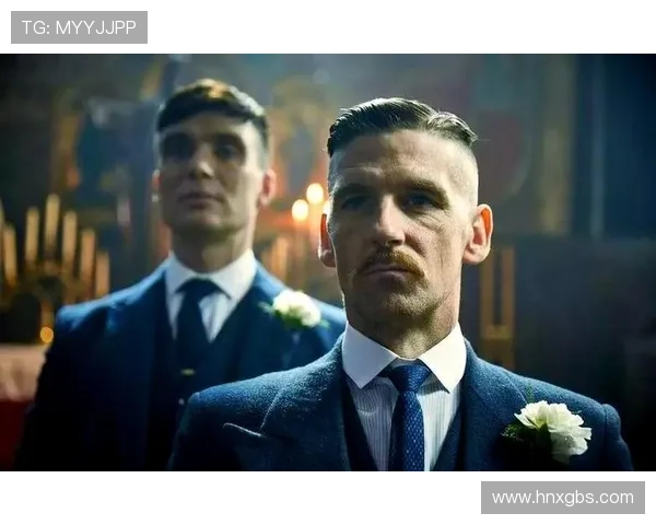 足球明星卡尔的精彩瞬间与独特魅力全景展示 足球明星卡尔的精彩瞬间与独特魅力全景展示