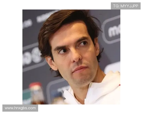 足球明星卡卡的传奇之路与漫画世界的精彩交融